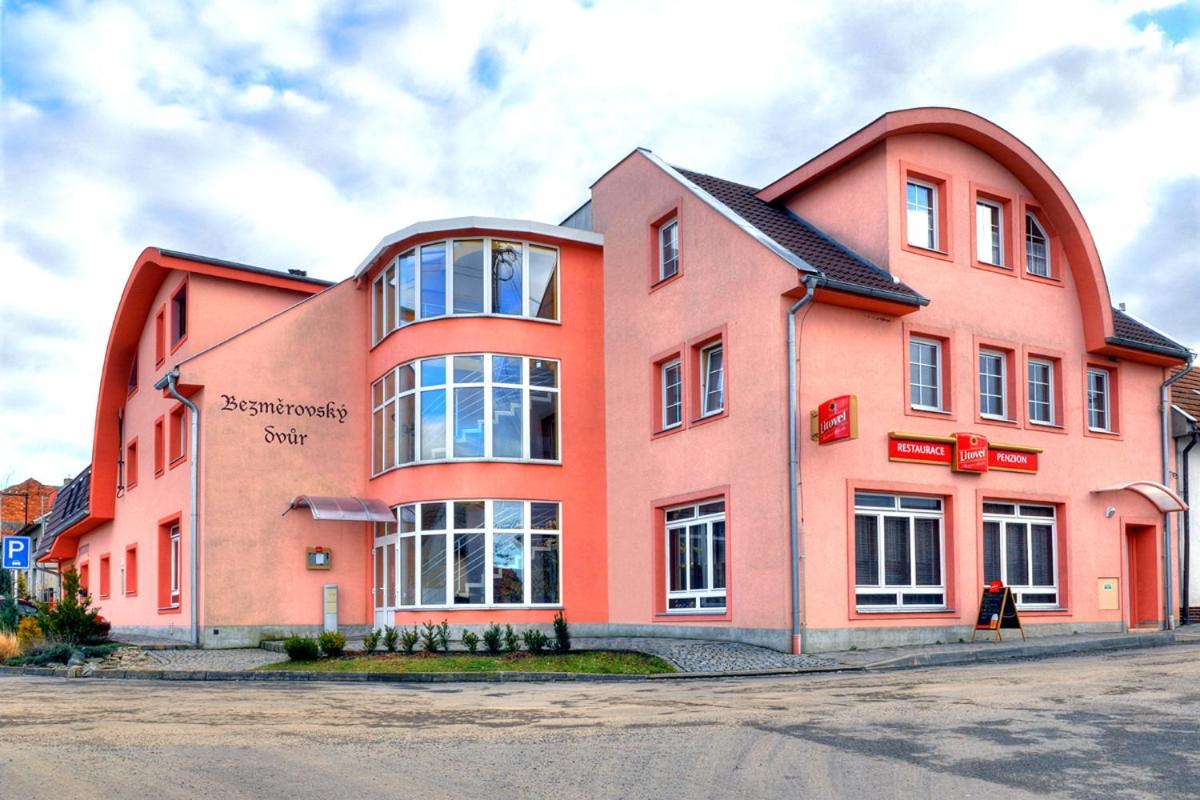 Bezměrovský dvůr Kroměříž Exterior foto